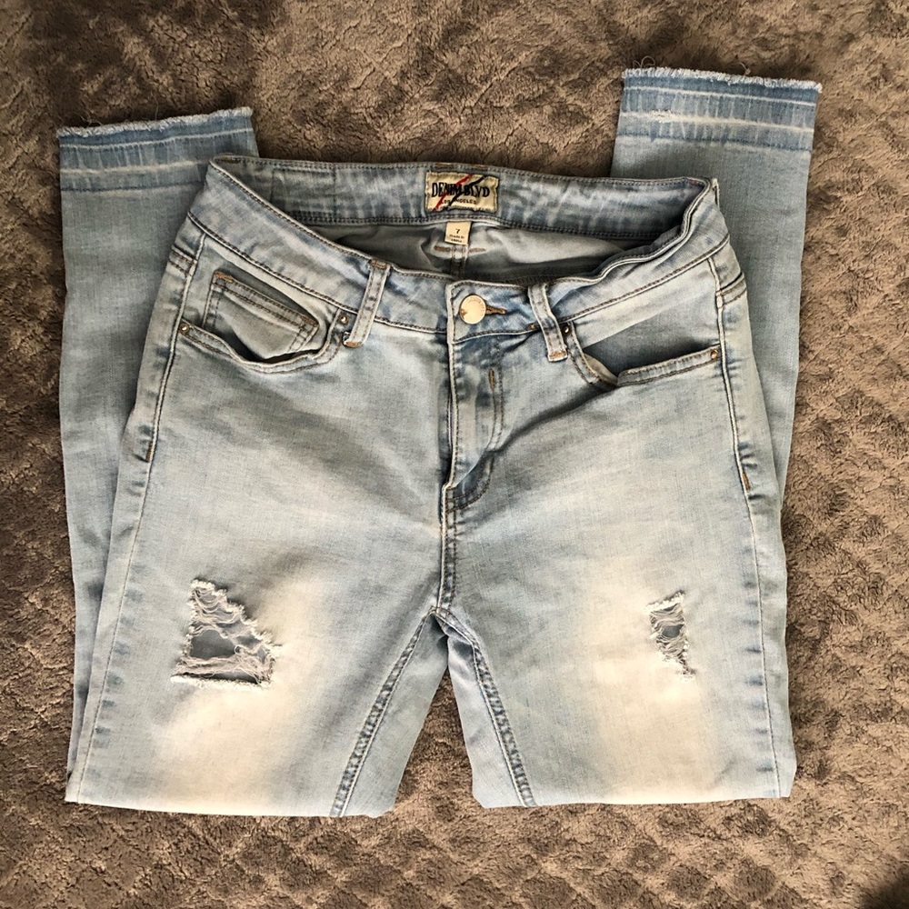 Light Wash Cropped Denim Blvd!